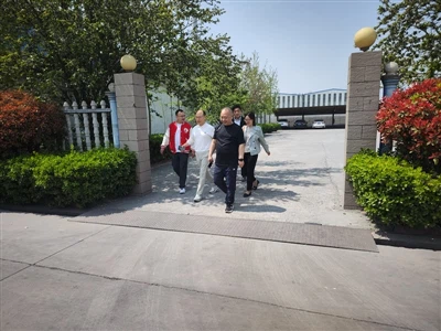 کوریائی صارفین داداو کا دورہ کرتے ہیں